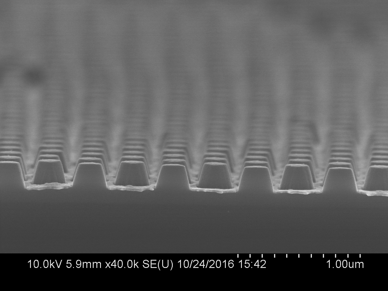 Electron micrograph of closely spaced InGaAs nanopillars fabricated by MacEtch